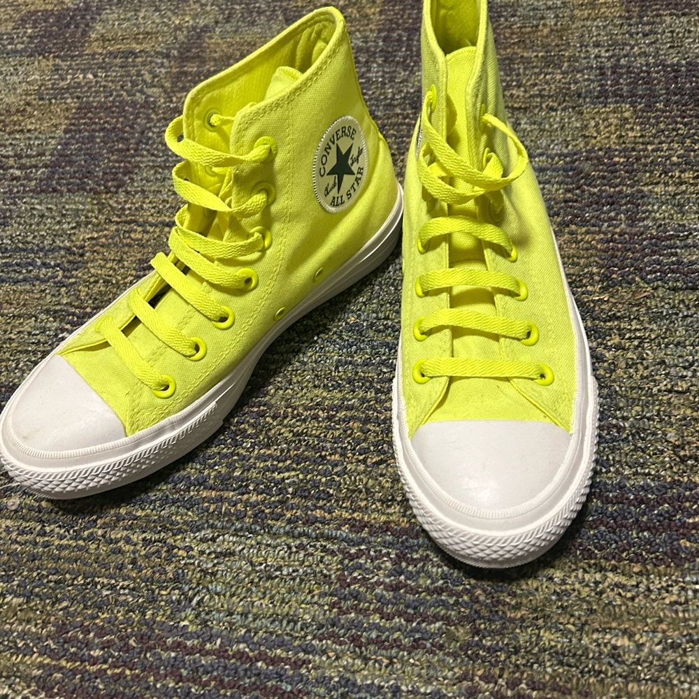 Converse neon yellow women’s 7
